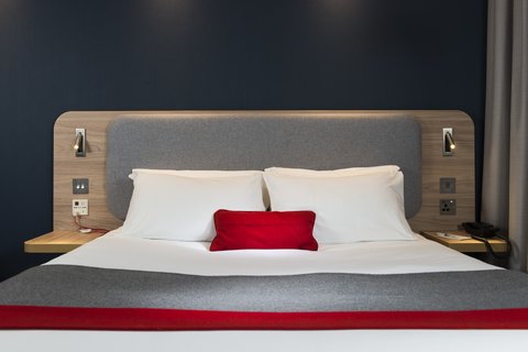 Comfortable double room with modern features.