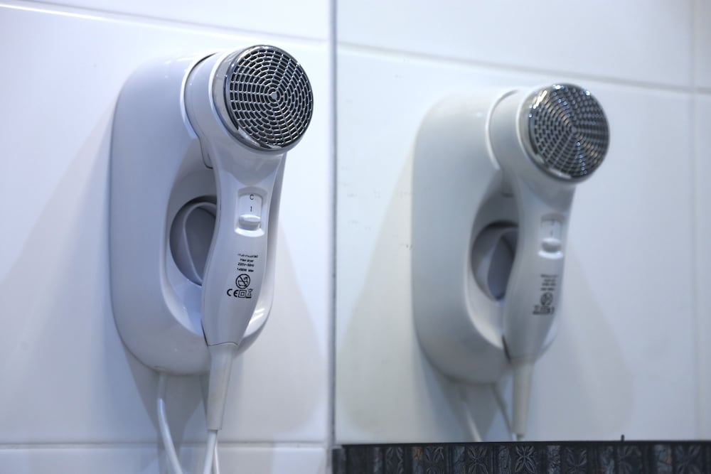 Bathroom amenities