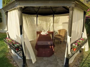 thumbnail: Interior