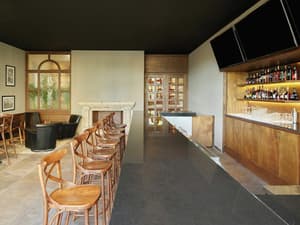 thumbnail: Bar (on property)