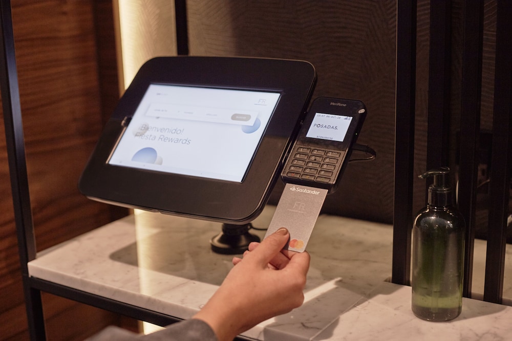 Check-in/check-out kiosk