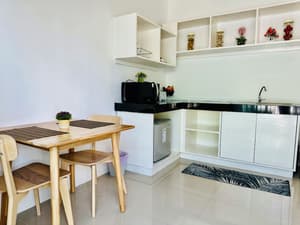 thumbnail: In-room dining