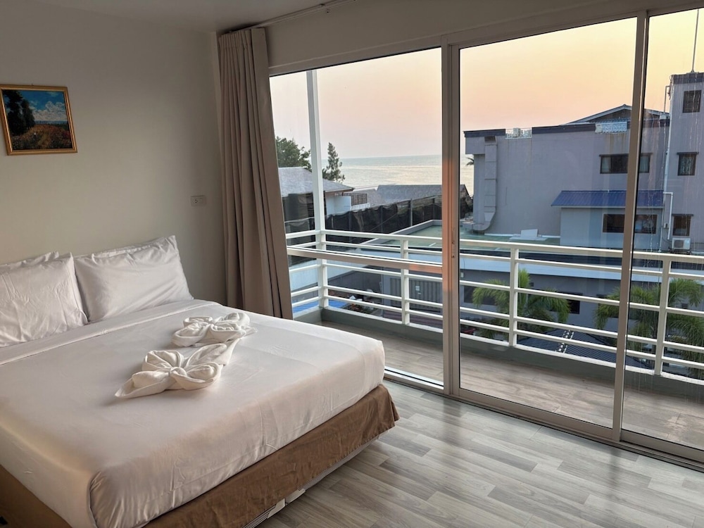 Beach/ocean view