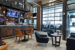 thumbnail: Bar (on property)