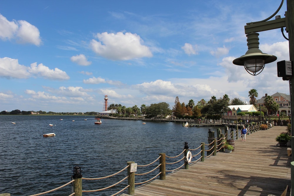 Dock