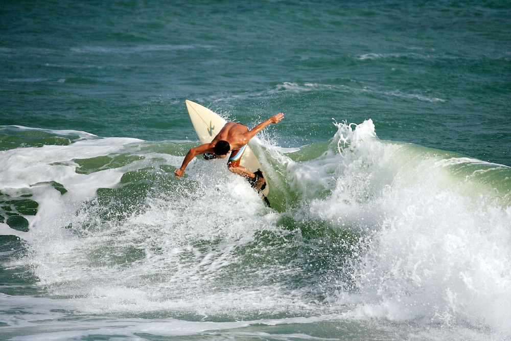 Surfing/boogie boarding
