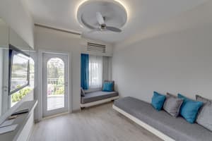 thumbnail: Living area