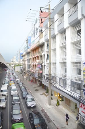 thumbnail: Exterior