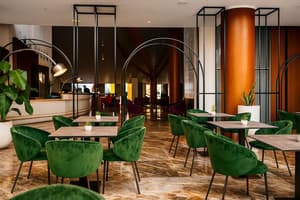 thumbnail: Restaurant