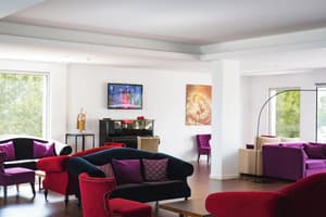 thumbnail: Lounge