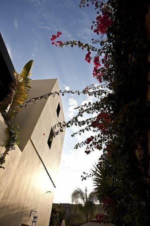 thumbnail: Exterior