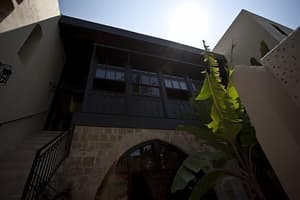 thumbnail: Exterior