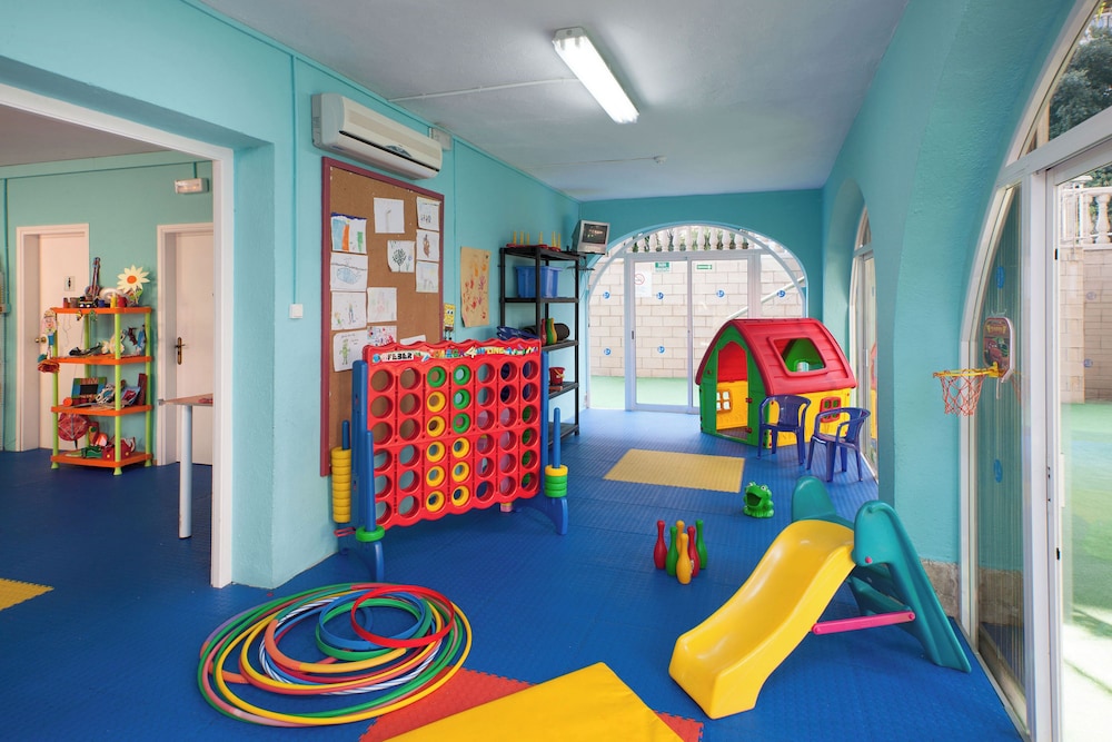 Children's play area - indoor