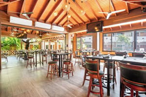 thumbnail: Bar (on property)