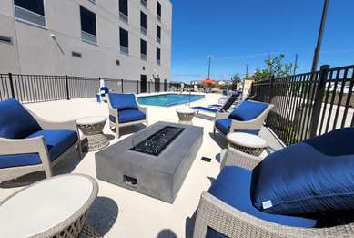 Pool,On-Site,Property Amenity,Recreation