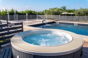 thumbnail: Pool