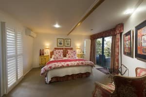 thumbnail: General view