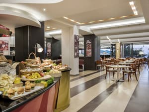 thumbnail: Restaurant