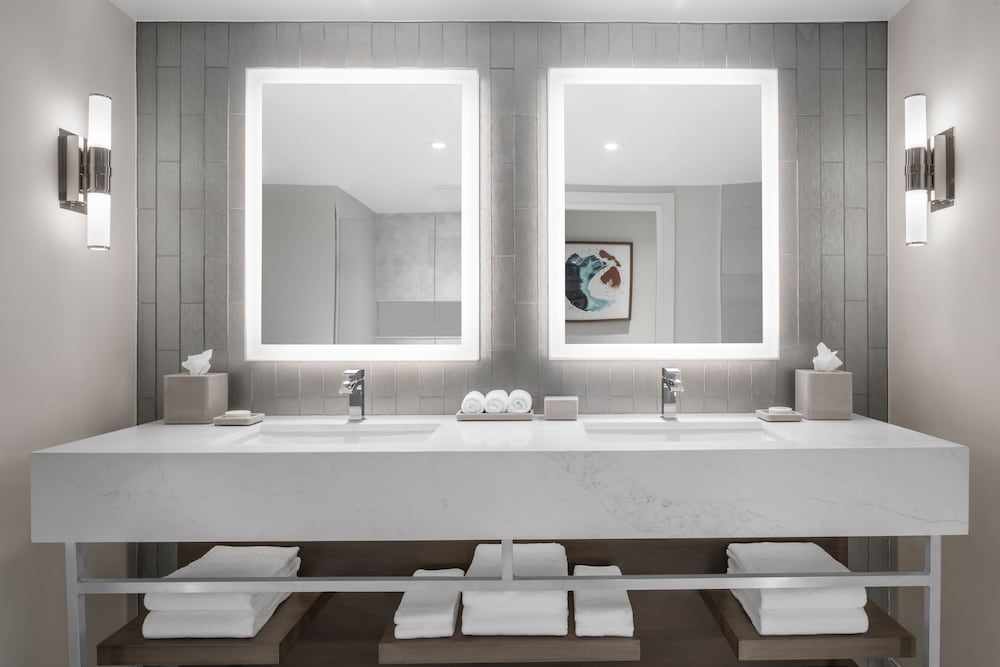 Bathroom sink