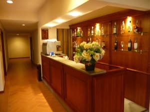 thumbnail: Bar (on property)