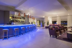 thumbnail: Bar (on property)