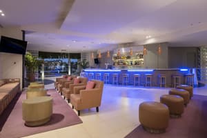 thumbnail: Bar (on property)
