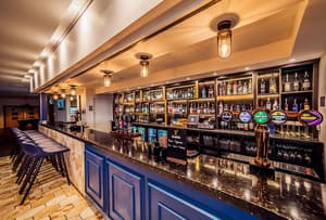 thumbnail: Bar (on property)