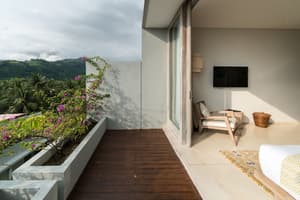 thumbnail: Balcony view