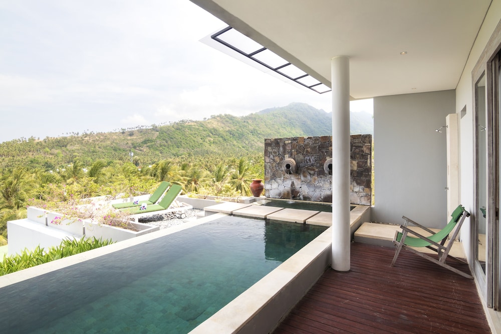 Private pool