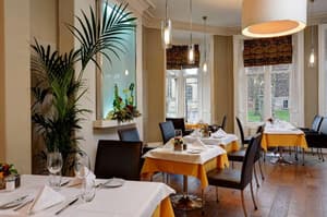 thumbnail: Restaurant