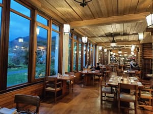 thumbnail: Restaurant