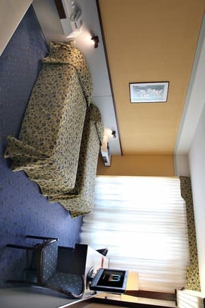 thumbnail: Room service - dining
