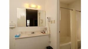 thumbnail: Bathroom sink