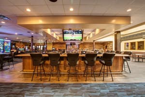 thumbnail: Bar (on property)