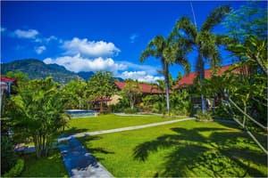 thumbnail: Front of property