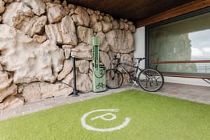 thumbnail: Bicycling
