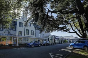thumbnail: Exterior