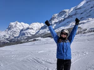 thumbnail: Skiing