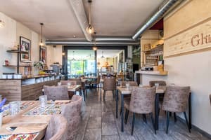 thumbnail: Breakfast area