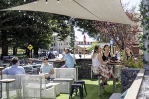 thumbnail: Bar (on property)