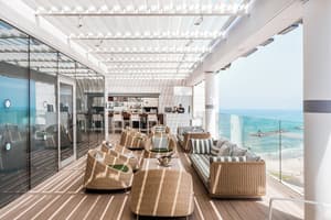 thumbnail: Bar (on property)