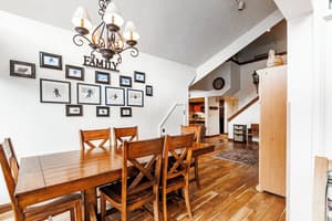 thumbnail: In-room dining