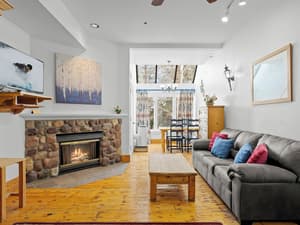 thumbnail: Living area