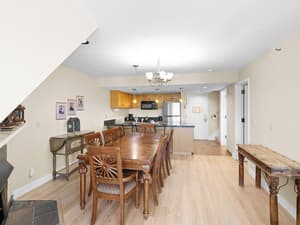 thumbnail: Dining room