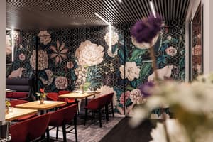 thumbnail: Restaurant