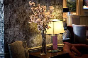 thumbnail: Bar (on property)