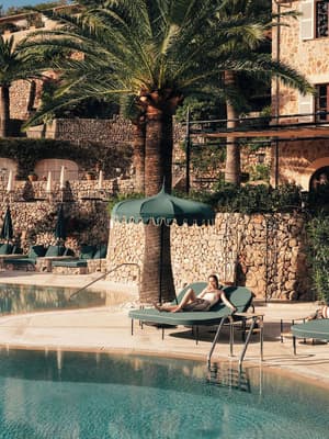 thumbnail: Pool