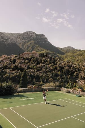 thumbnail: Tennis court