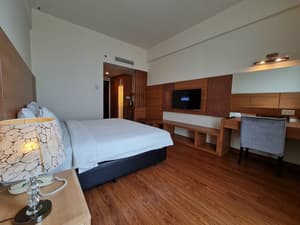 thumbnail: Room