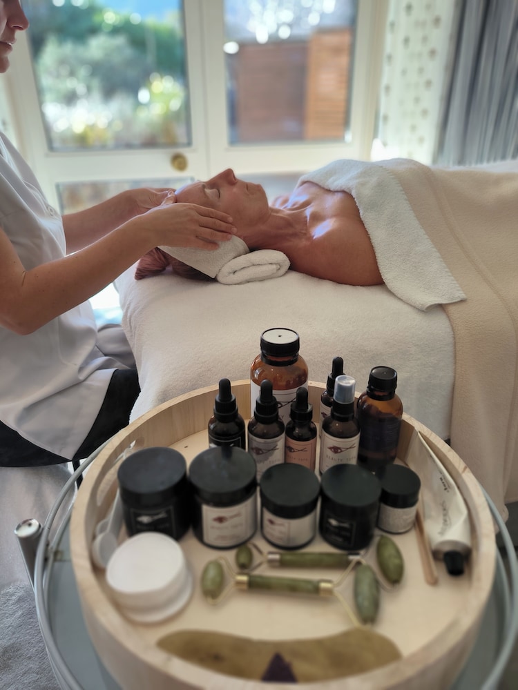 Massage in accommodation